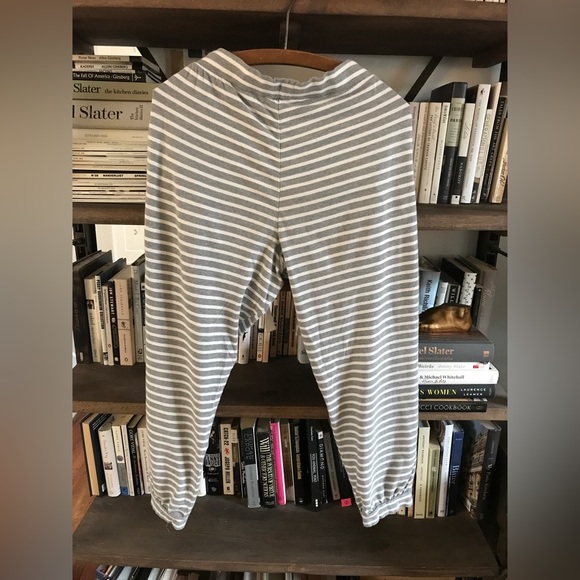 EUC J. Crew Dreamy Grey and White Striped Jogger Lounge Pant with Drawstring M - Picture 7 of 12